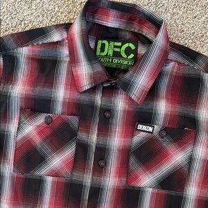 DIXXON Youth XL Red and Black Casual Button Down Short Sleeved  Shirt